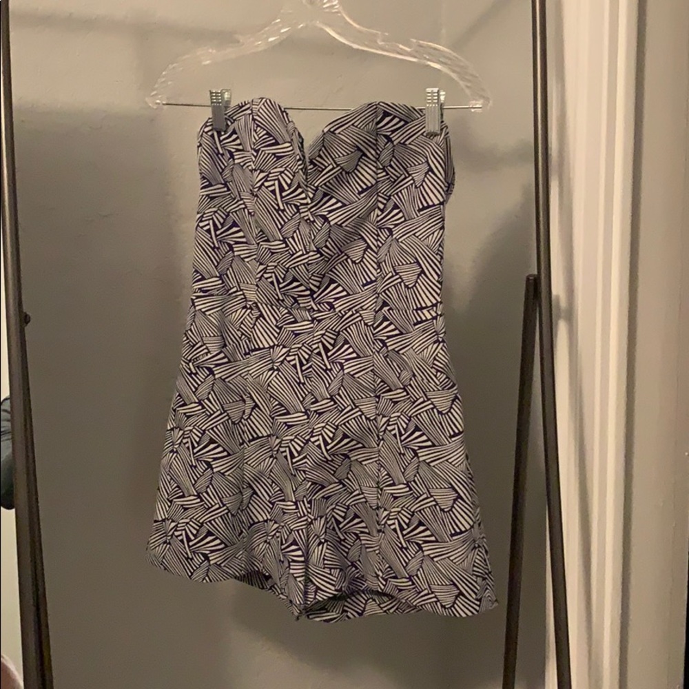 Geometric strapless romper